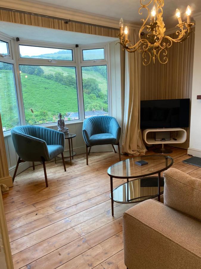 Beautiful 5 Bedroom, Amazing Water & Valley Views Dartmouth Exterior photo