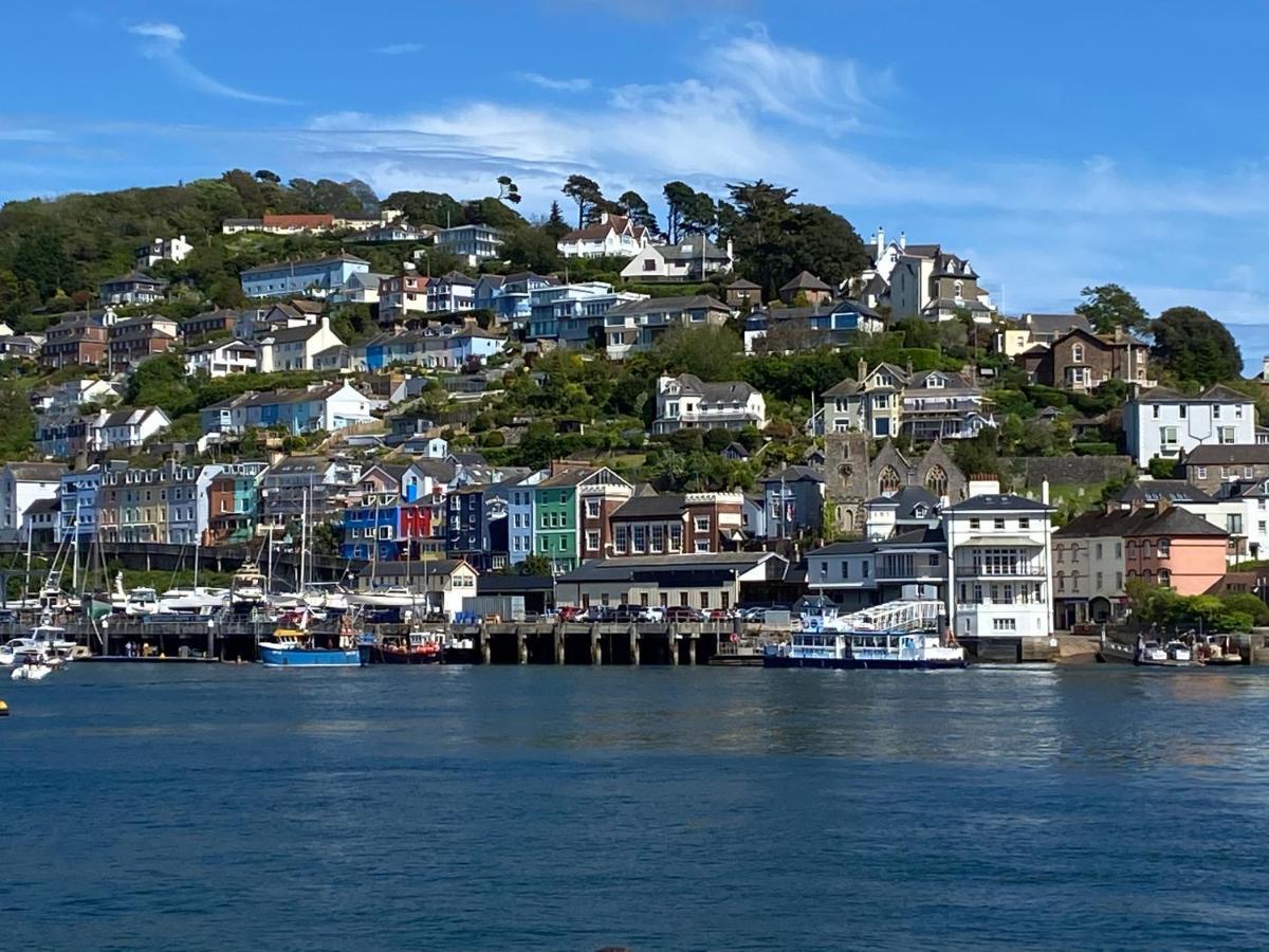 Beautiful 5 Bedroom, Amazing Water & Valley Views Dartmouth Exterior photo